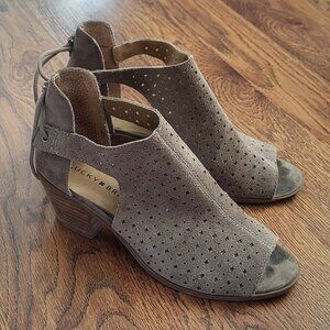 Lucky Brand Tan Suede Slingbacks, size 8